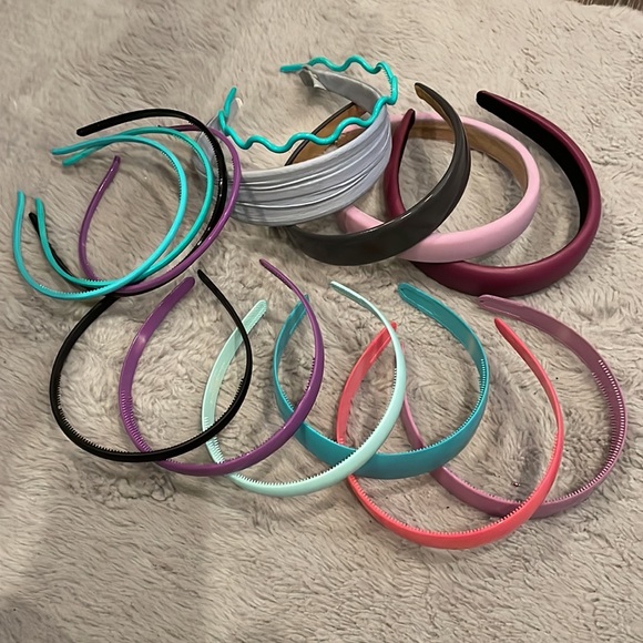Light Purple plastic headband - Picture 2 of 3